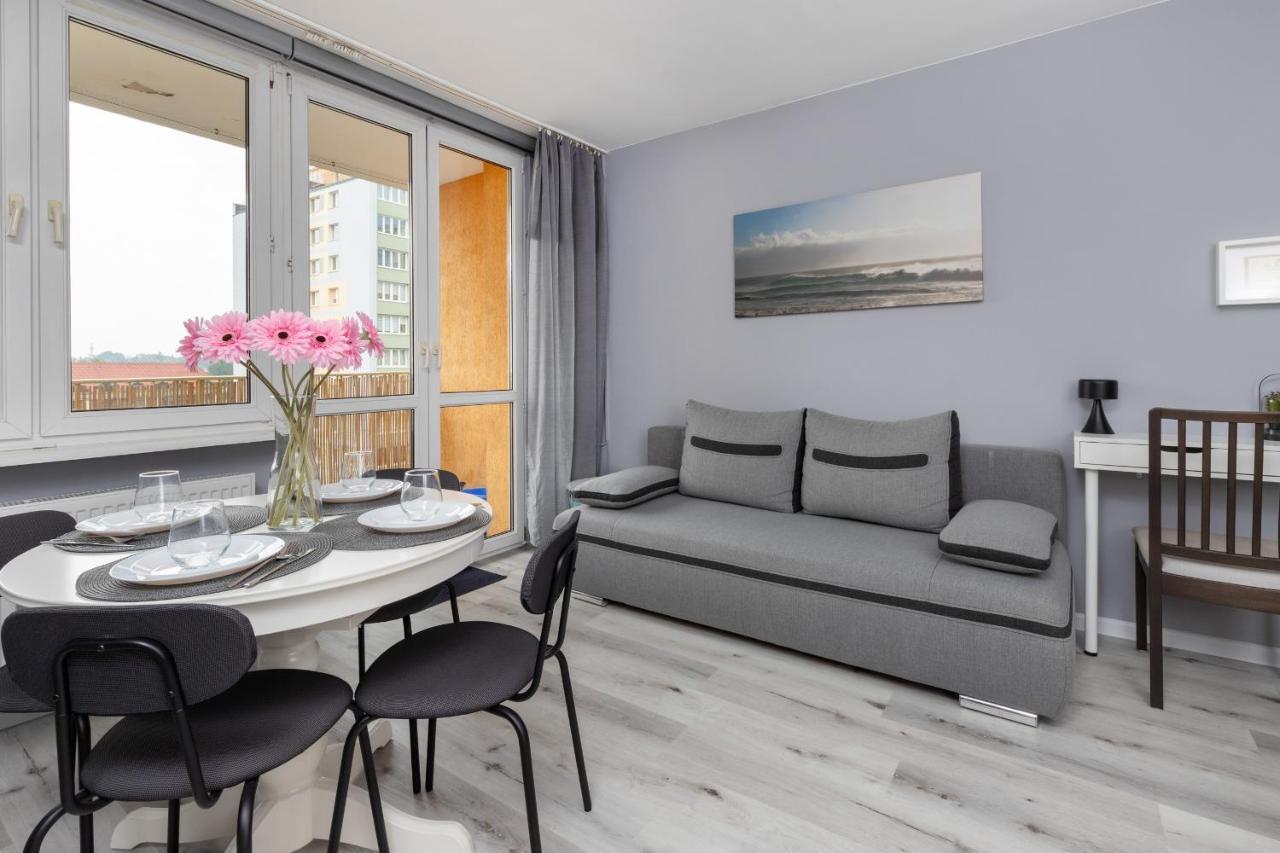 Family Apartment With Balcony In Gdynia By Noclegi Renters Экстерьер фото